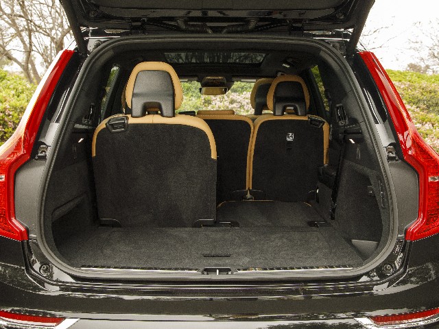 18 2017 Volvo Xc90 Comparo