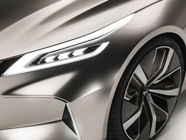 18 Nissan V Motion 2 0 Concept