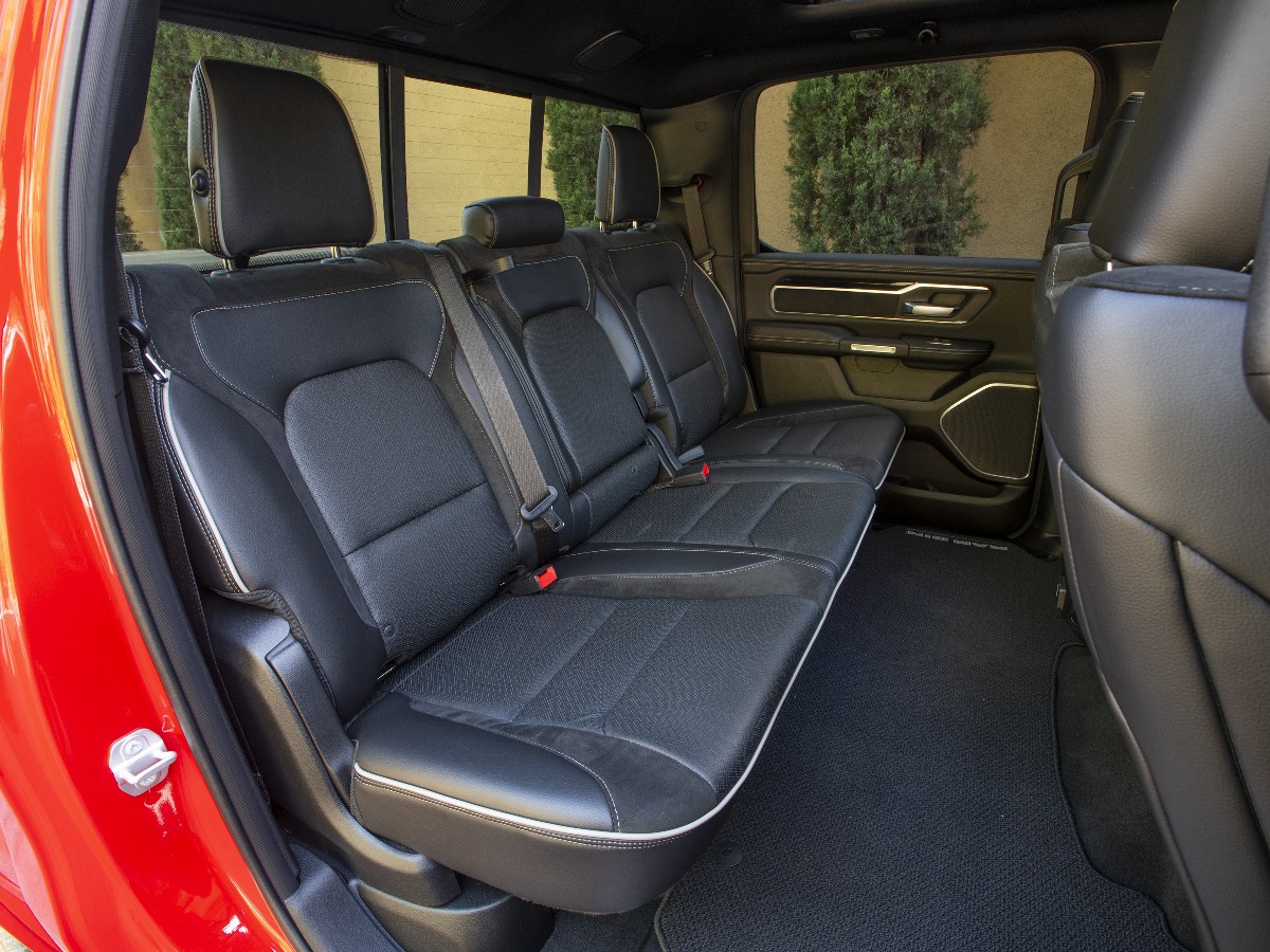 19 2019 Ram 1500 Kbb