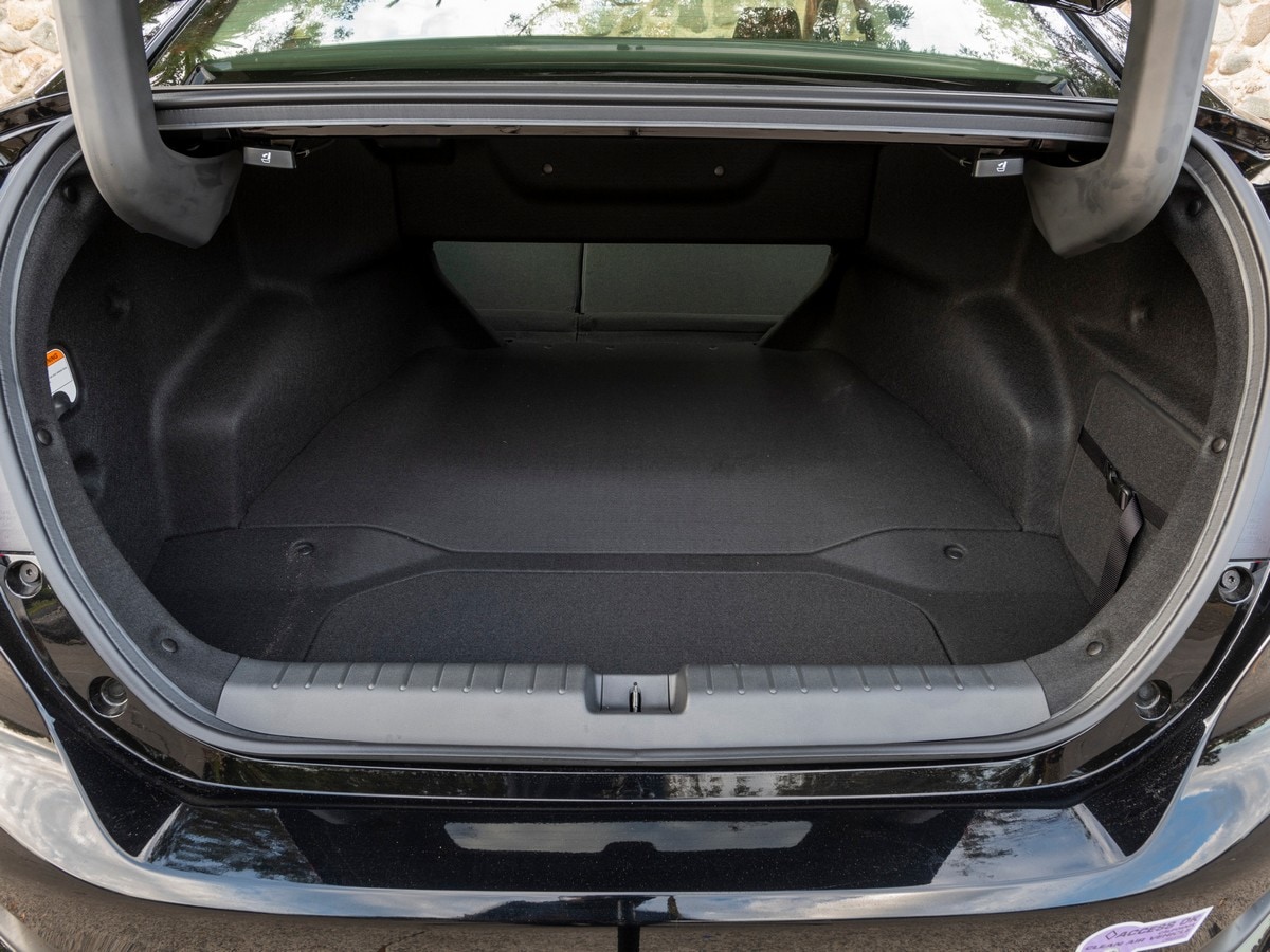 20-2019-honda-clarity-phev-bb-kbb-1