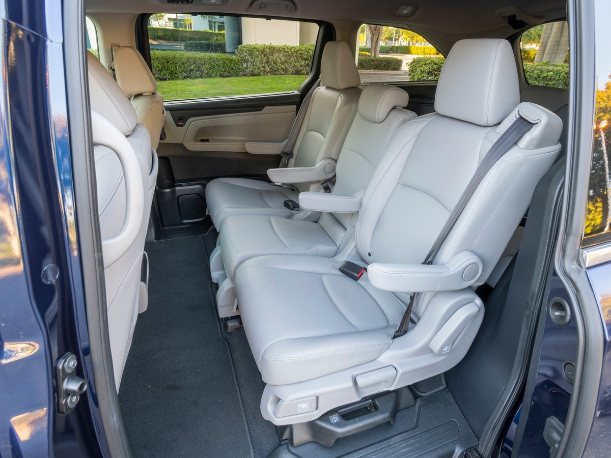 20-2019-honda-odyssey-bb-kbb