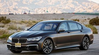 2017-bmw-m760i-320.jpg