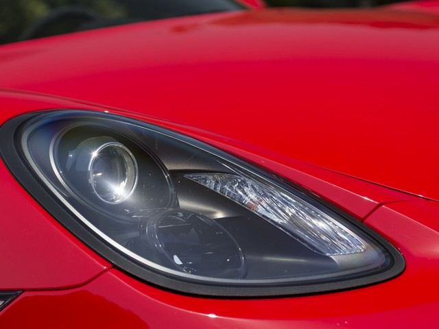 21 2016 Porsche Boxster Spyder Hawaii B