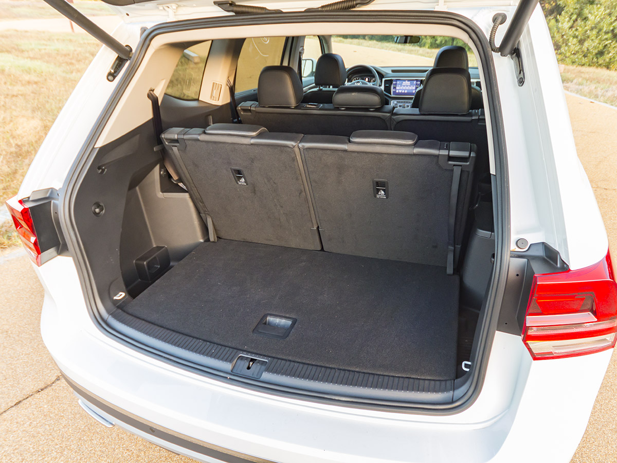 23 2018 Volkswagen Atlas Cargo KBB