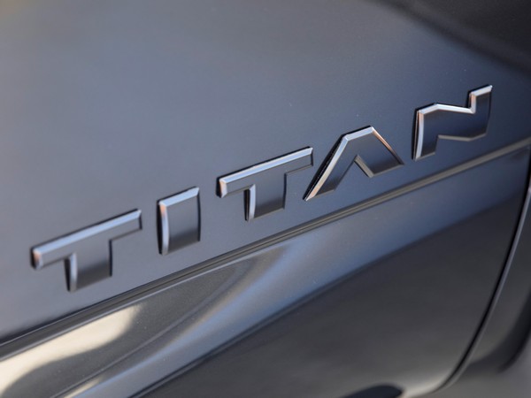 23 2018 Nissan Titan Midnight Edition