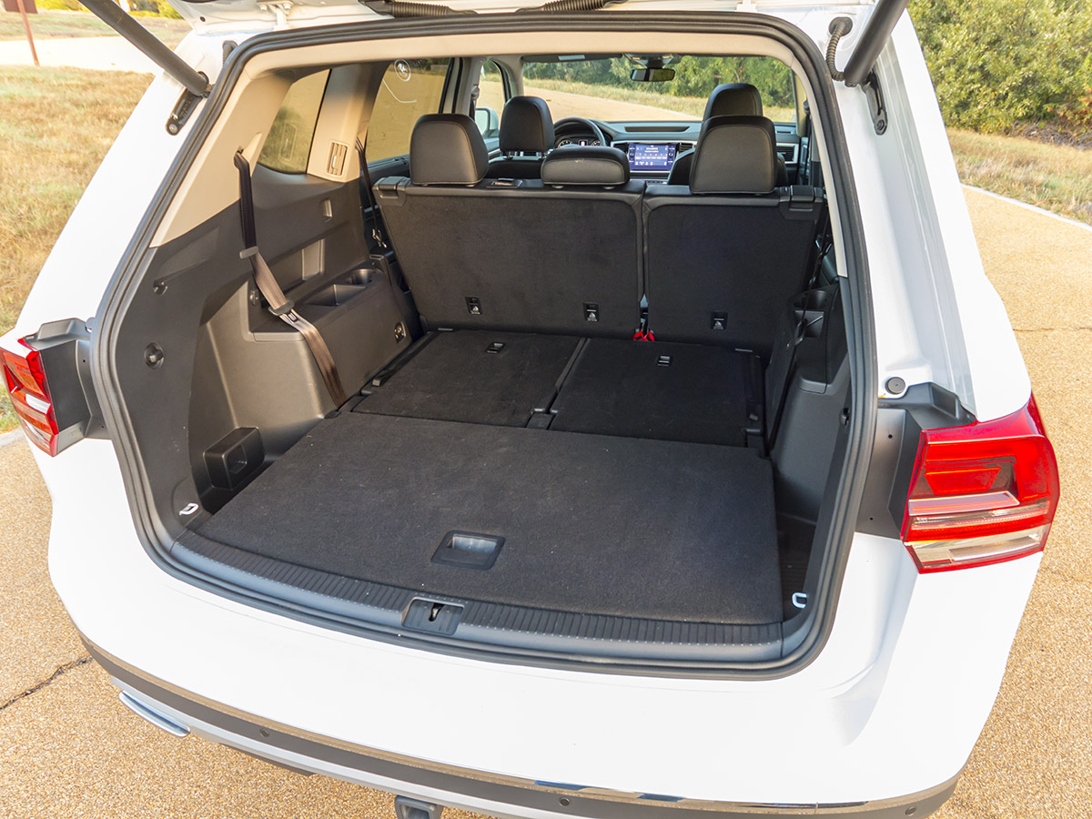 24 2018 Volkswagen Atlas Cargo KBB