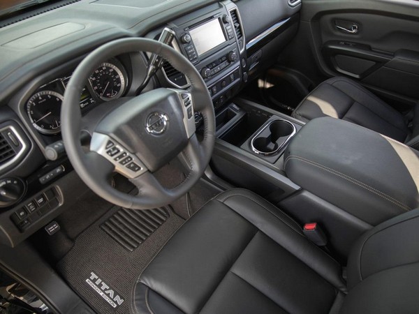 24 2018 Nissan Titan Midnight Edition