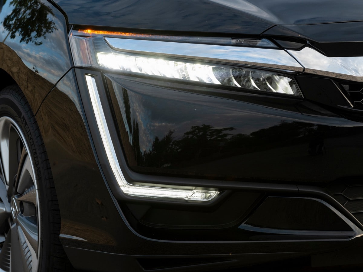 26-2019-honda-clarity-phev-bb-kbb-1