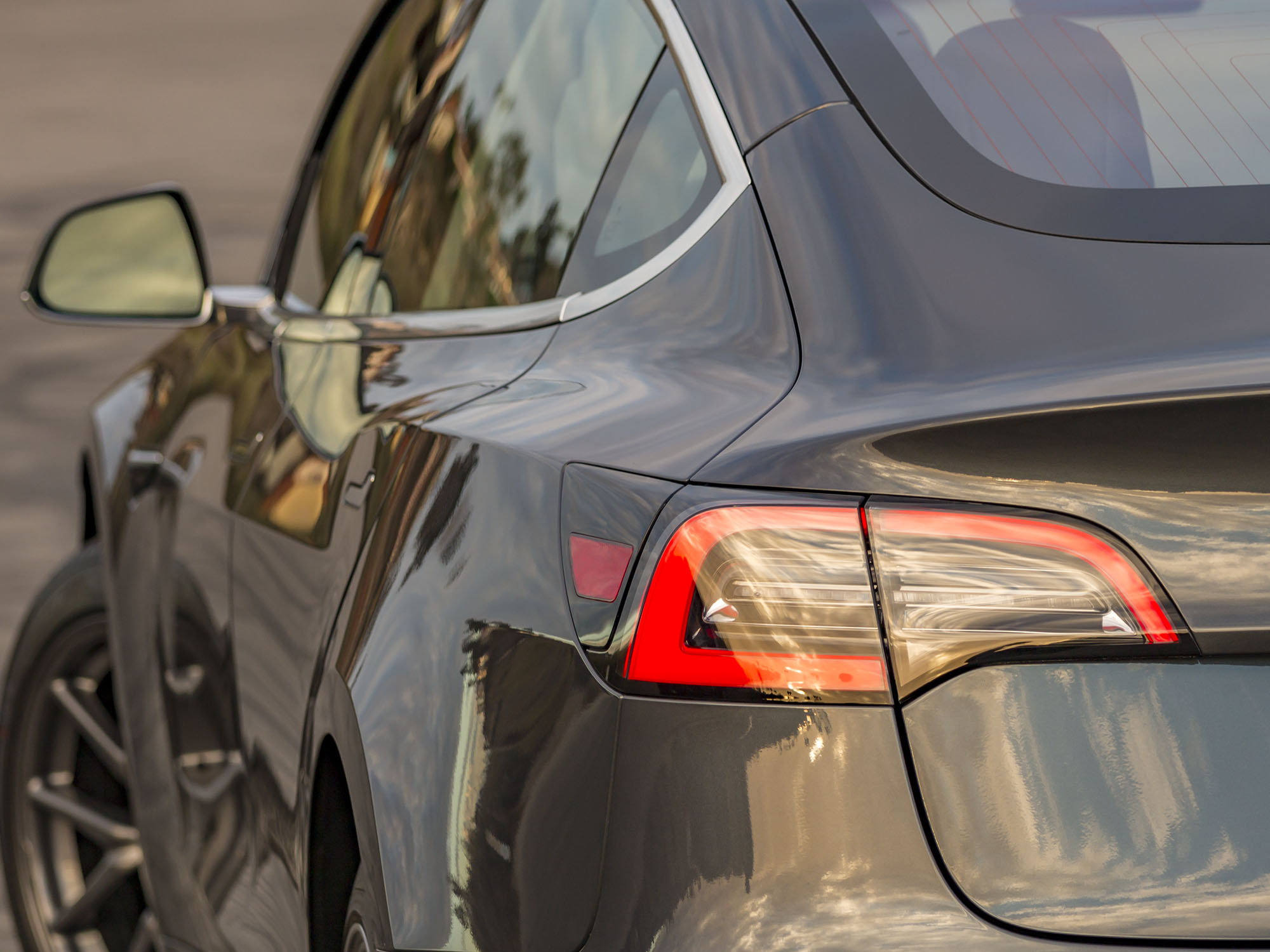 27 2018 Tesla Model 3 Exterior KBB