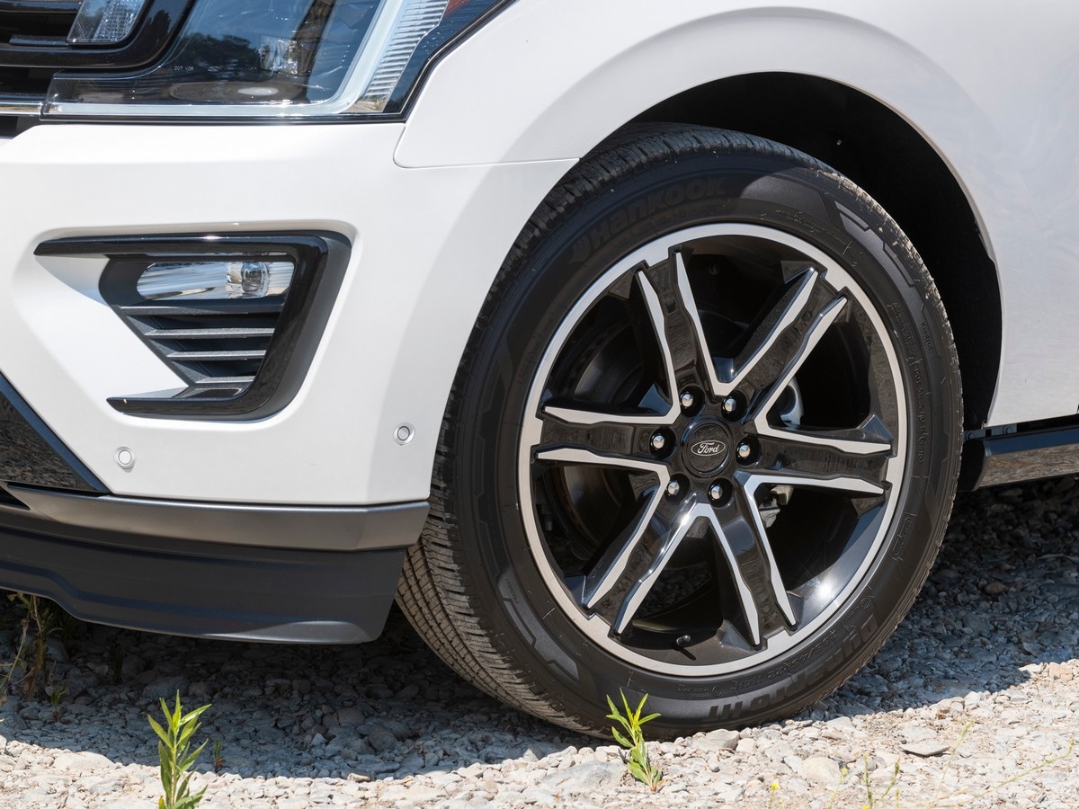 35-2019-ford-expedition-bb-kbb