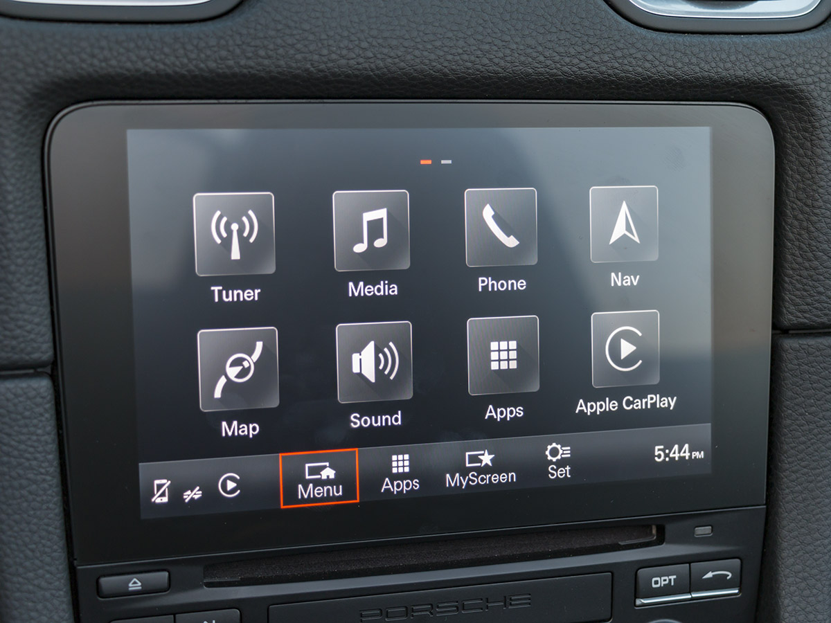 41 2018 Porsche 718 Boxster Interior KBB