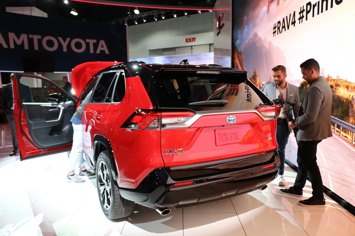 6-2021-Toyota-RAV4-Prime-live-1