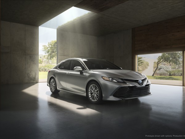 03 2018 Toyota Camry Hybrid