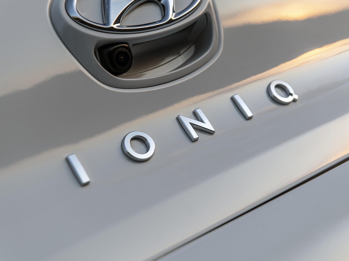 09 2020 Hyundai Ioniq Electric Oem