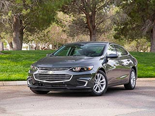 320×240-2016-chevy-Malibu-midsize-sedan-comparison
