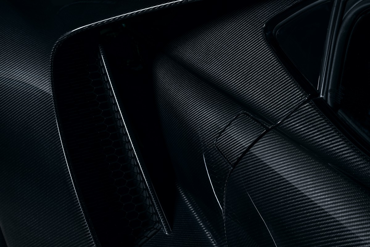 06 2020 Ford GT Liquid Carbon