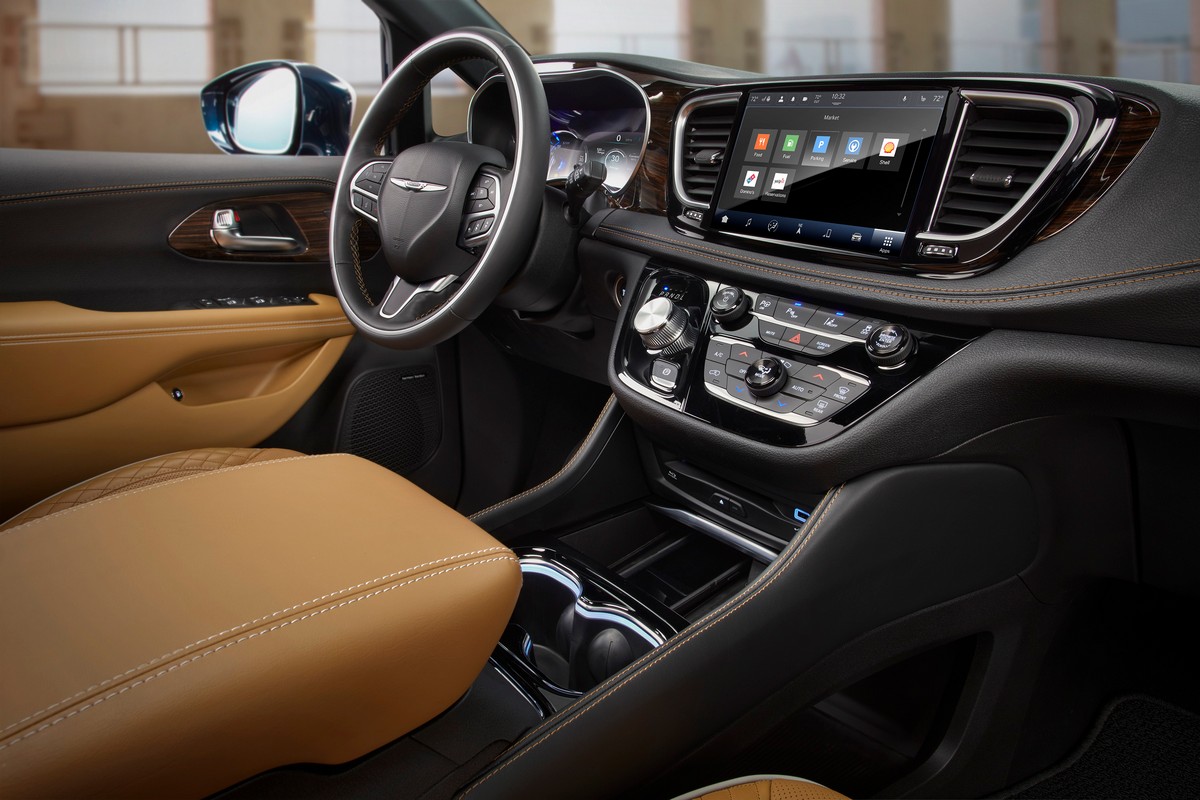 The New Top Of The Line 2021 Chrysler Pacifica Pinnacle Model Fe