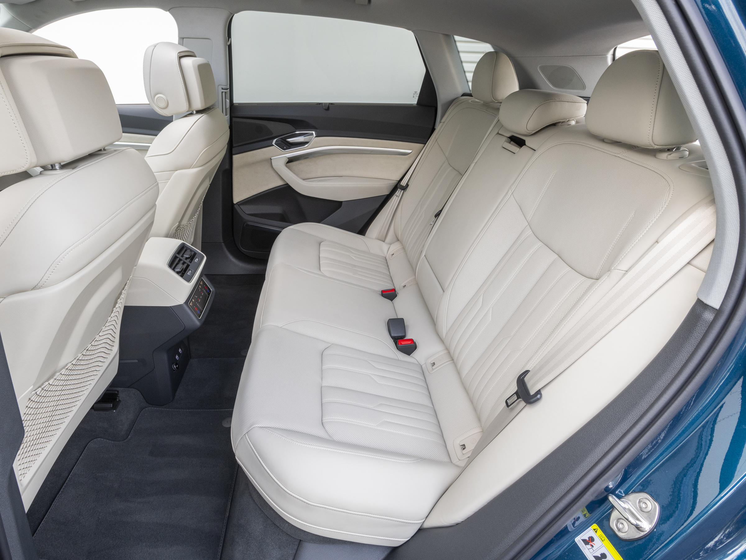 114 2020 Audi Etron LongTerm KBB