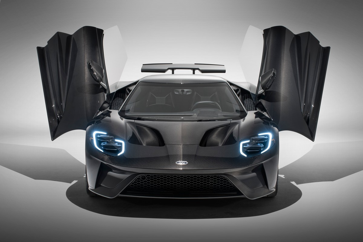 12-2020-Ford-GT-Liquid-Carbon