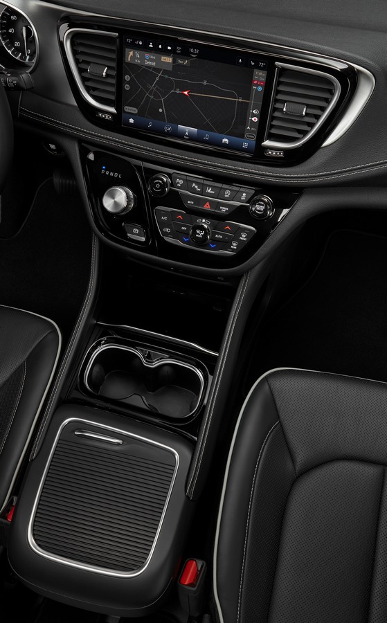 The interior of the 2021 Chrysler Pacifica Limited features the