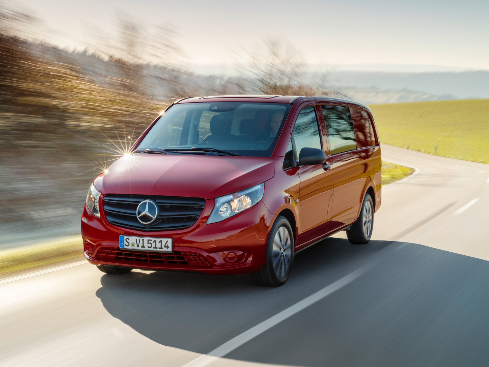 Der Neue Mercedes Benz Vito Mixto – Exterieur, Jupiterrot // T