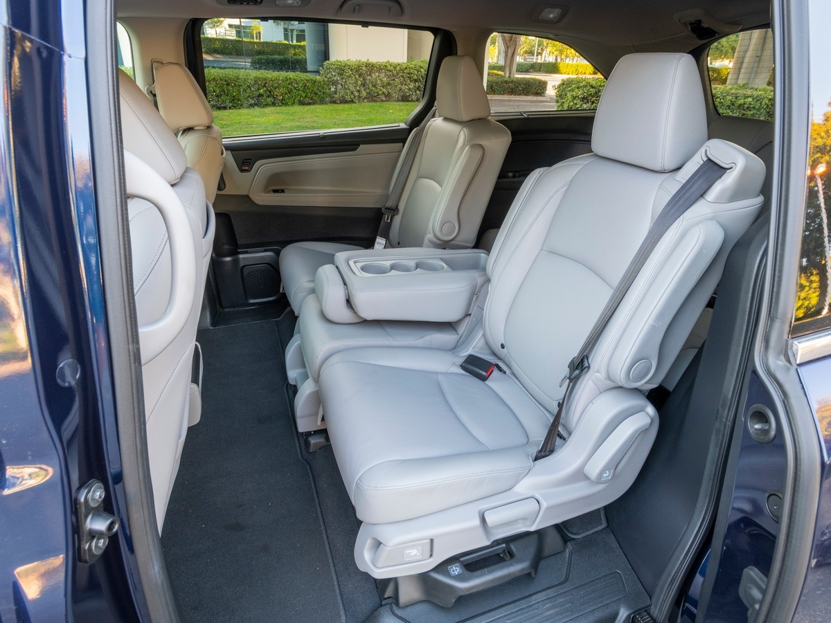 21-2019-honda-odyssey-bb-kbb-1