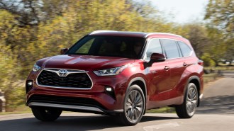 2020 Toyota Highlander Hybrid Driving Front 3qtr
