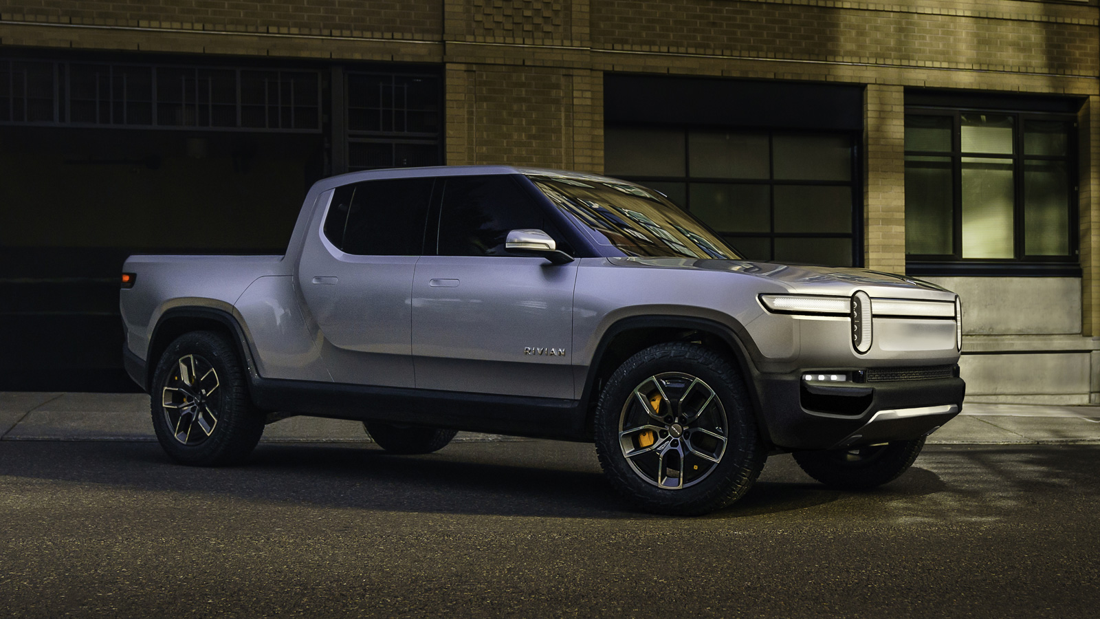 RT Rivian R1T Silver Front Quarter