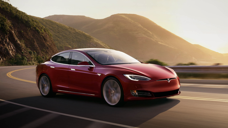 Tesla Model S E1558626767105