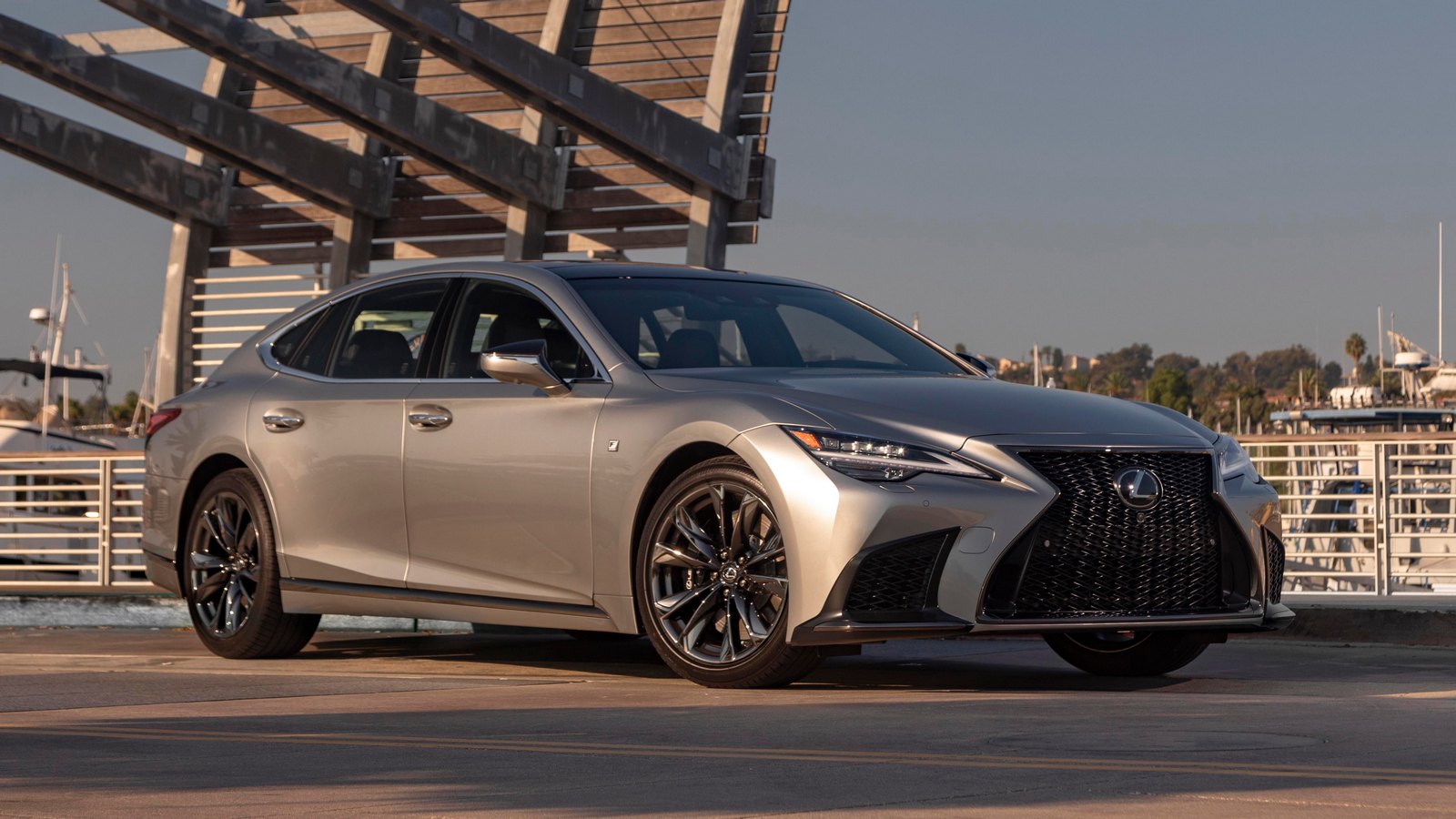 2022 Lexus LS