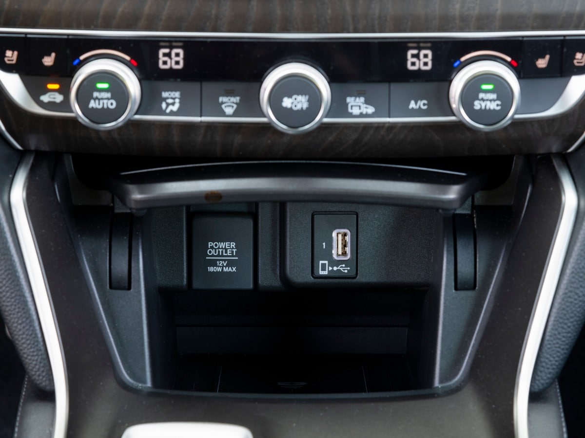 13-2019-honda-accord-bb-kbb-1