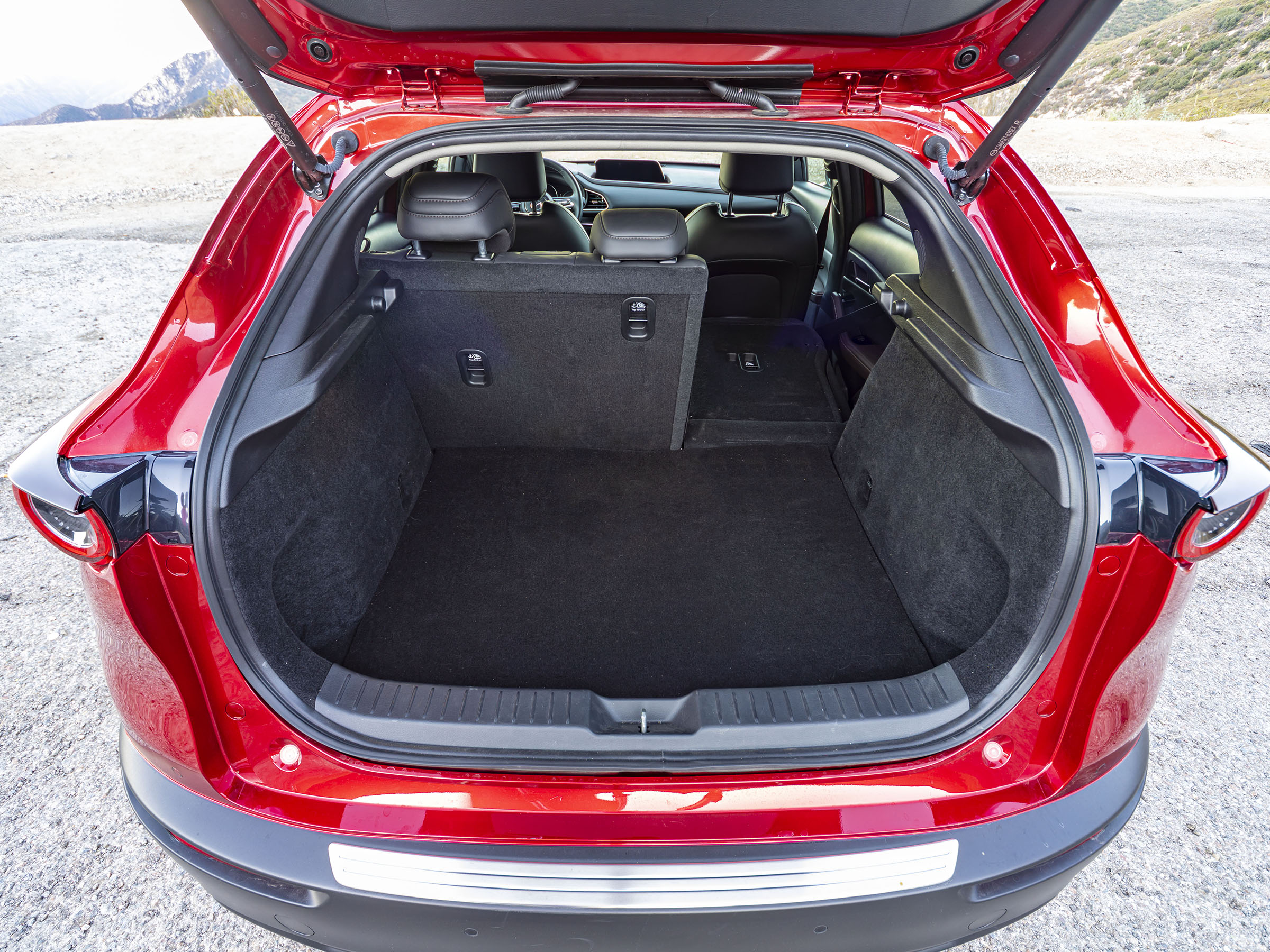 2021 Mazda CX-30 Turbo cargo