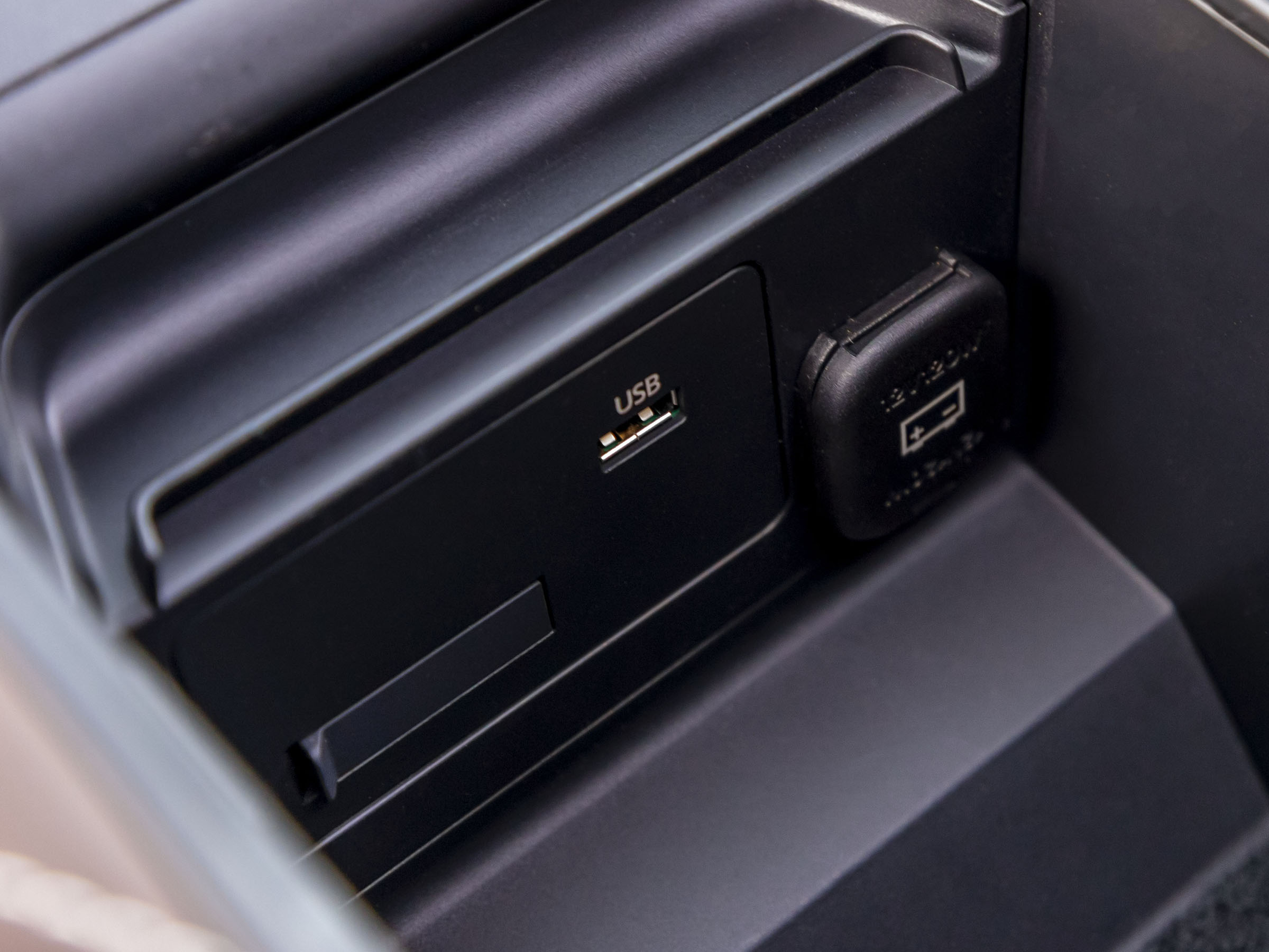 2021 Mazda CX-30 Turbo USB port