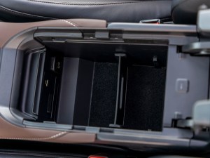 2021 Mazda CX-30 Turbo console storage