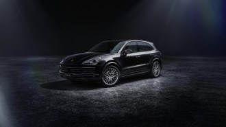 2022 Porsche Cayenne Platinum Edition Front Three Quarter