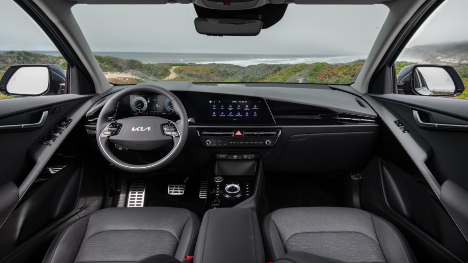 The cabin of the 2023 Kia Niro