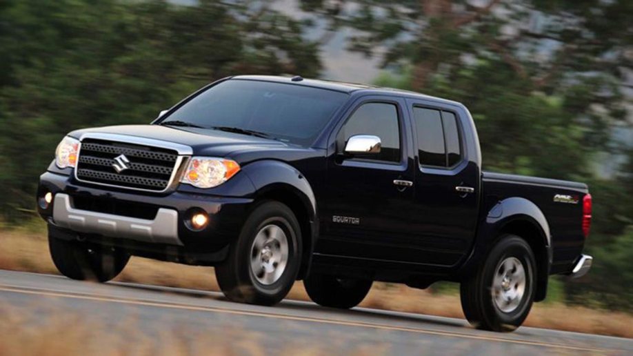 2011 Suzuki Equator in black.