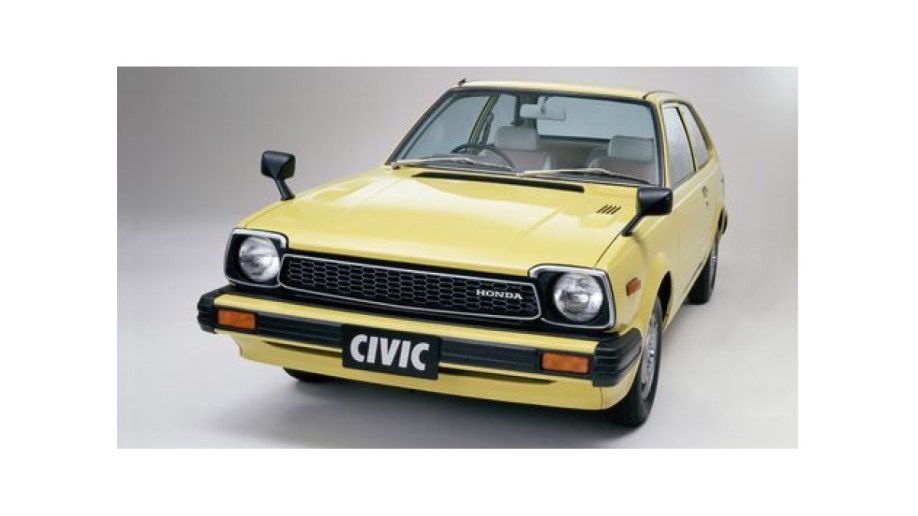 The second-generation Honda Civic in banana yellow.