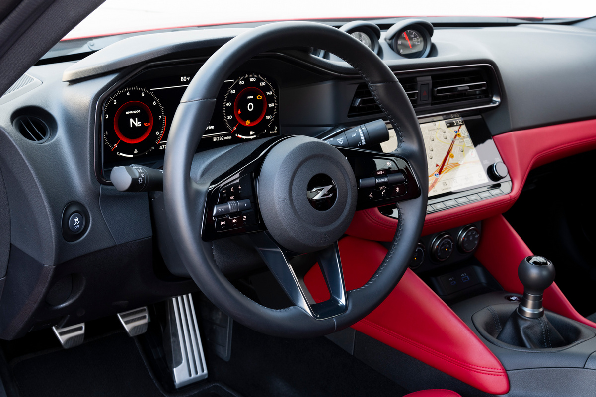 2023-nissan-z-performance-red-22