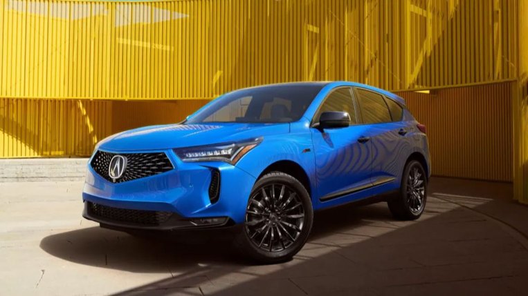 2018 Acura RDX in blue.