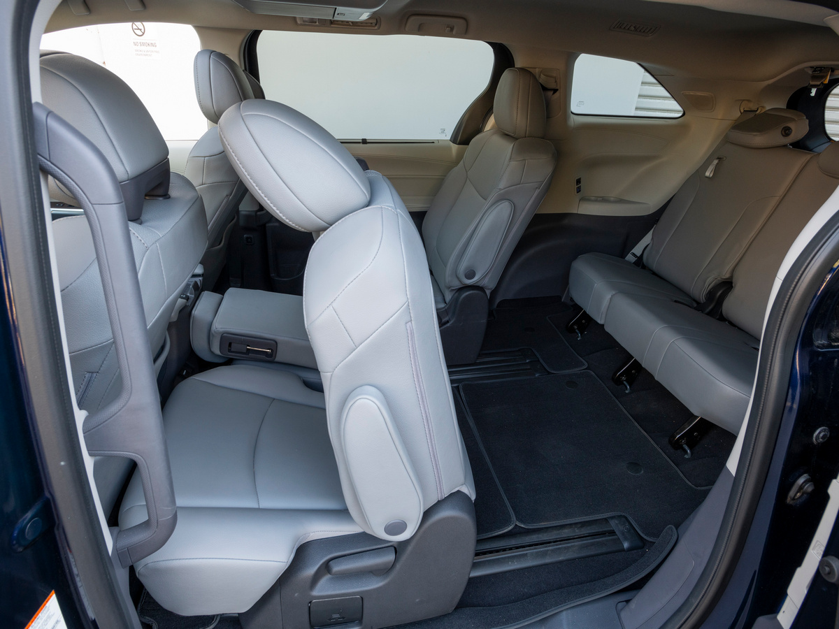 2022 Toyota Sienna XLE