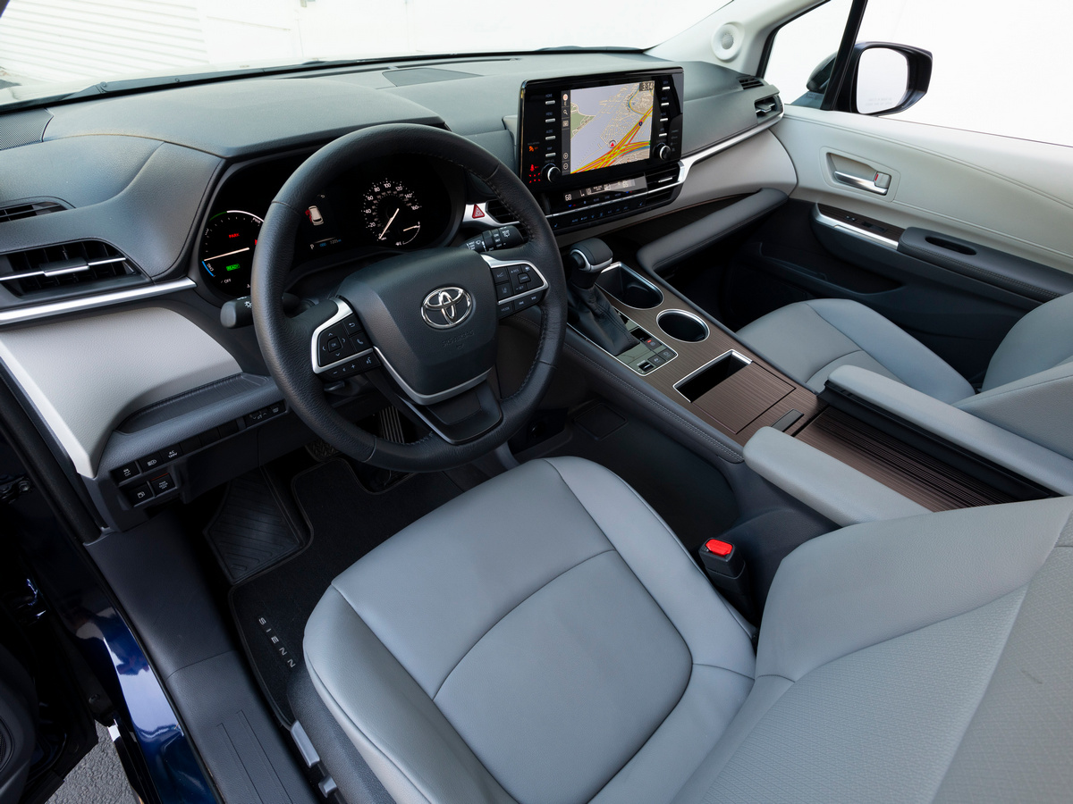 2022 Toyota Sienna XLE