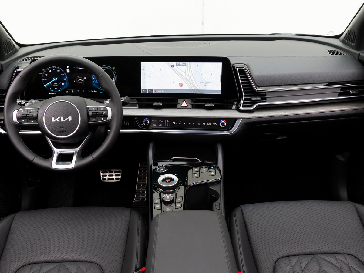 White 2023 Kia Sportage PHEV