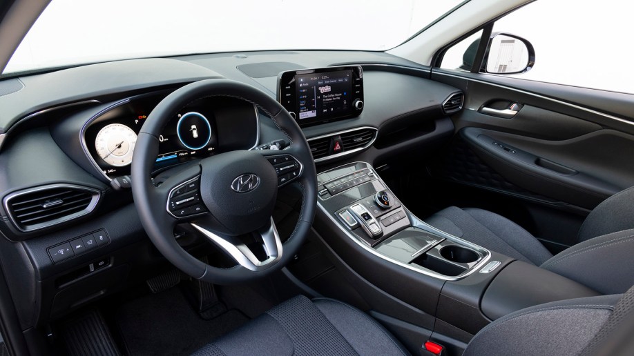 2023 Hyundai Santa Fe interior