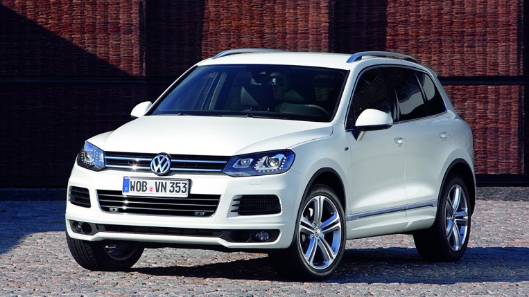 2013 Volkswagen Touareg in white.