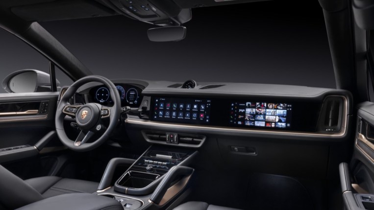 The 2024 Porsche Cayenne's cabin
