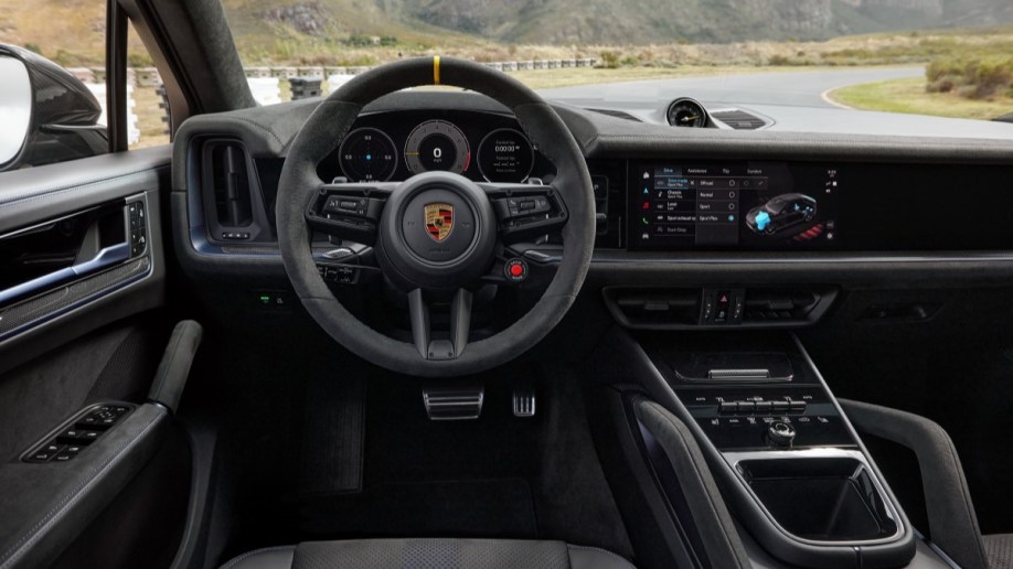 The steering wheel of the 2024 Porsche Cayenne