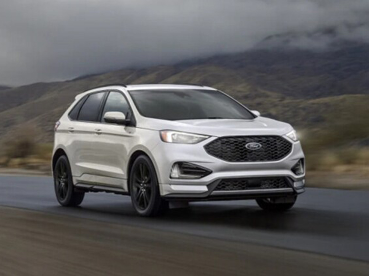 2022 Ford Edge in white.