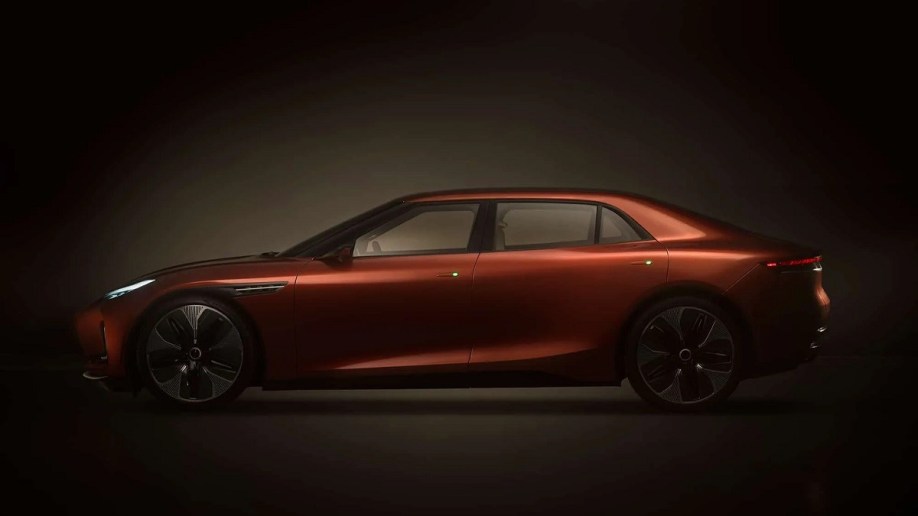 The NEVS Emily GT prototype in profile 