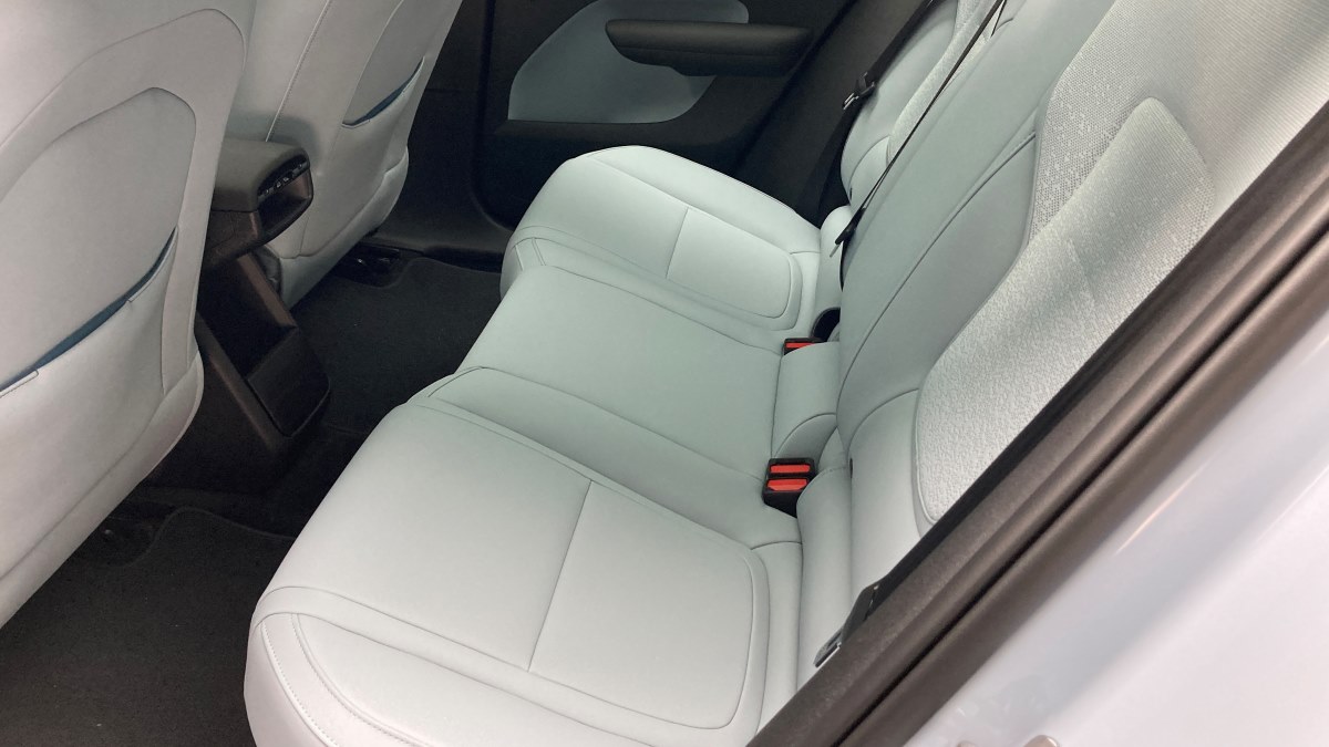 2025 Volvo EX30 debuts